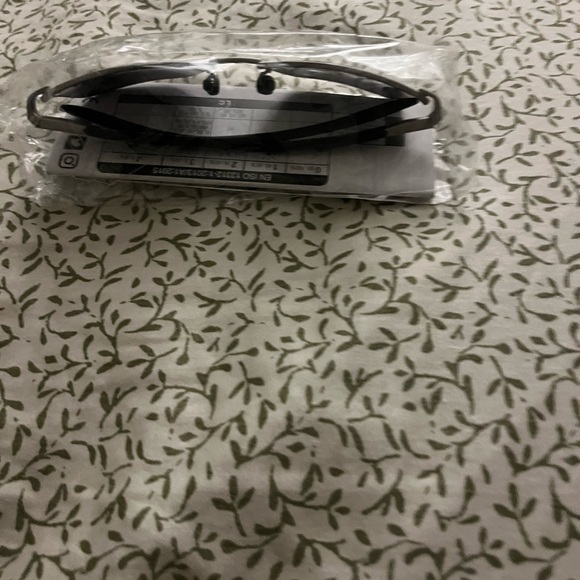 Maui Jim unisex polarized sunglassess, Kaala - Picture 5 of 6